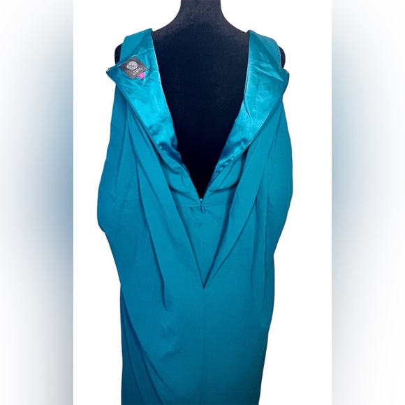 NWT Vince Camuto sleeveless teal dress. Pleated cape back. wrap sash belt. 2 - Picture 10 of 16